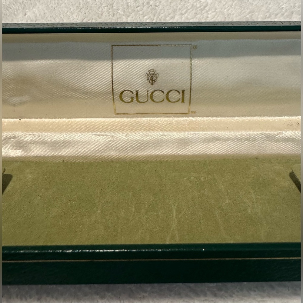 Gucci Green Box with Watch - Picture 5 of 6